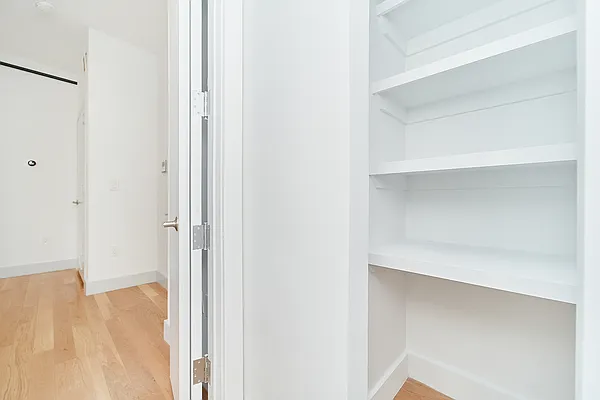 Rented by Living New York | media 14