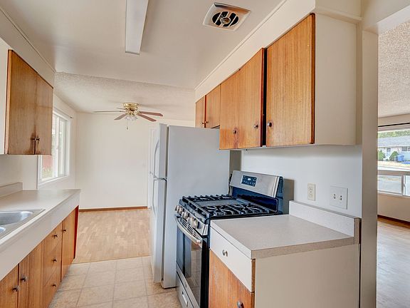 2nd image of 1426 NE 8th Ave