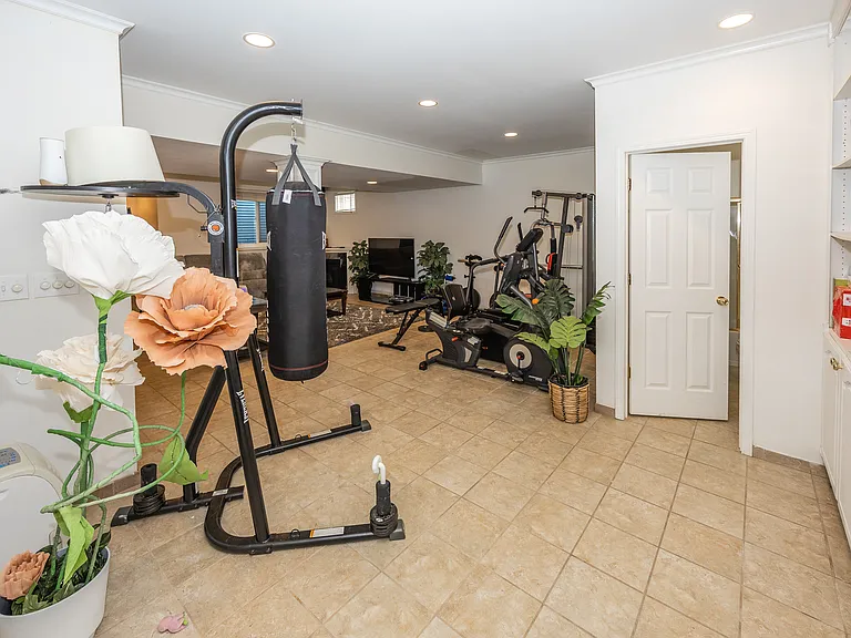 5889 Pebblestream Dr — Photo 27