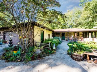 6317 Indian Trail Rd, Three Oaks, MI 49128