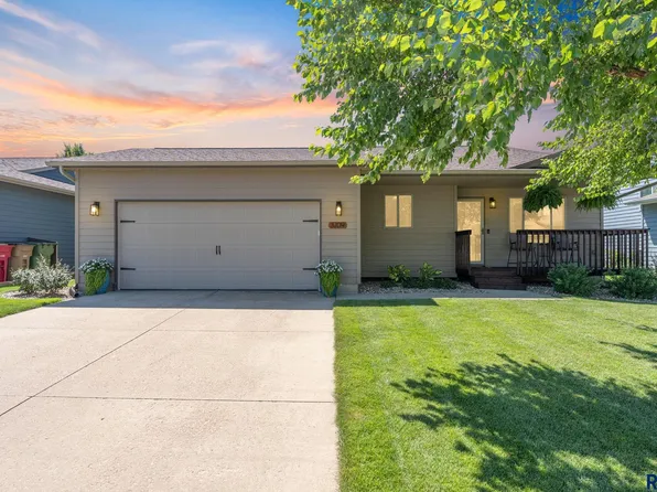 3709 W 90th St, Sioux Falls, SD 57108