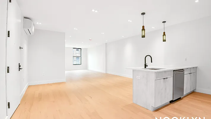 Rented by Nooklyn NYC LLC | media 4