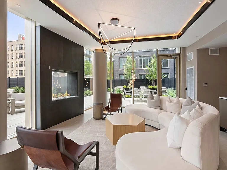 210 Clarkson Ave #Penthouse 8 — Photo 11
