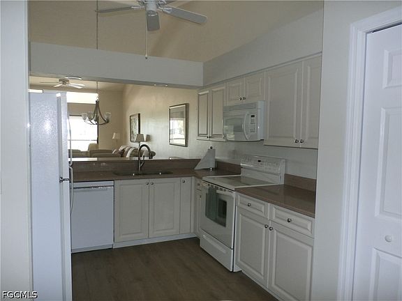 4th image of 16301 Kelly Woods Dr APT 205