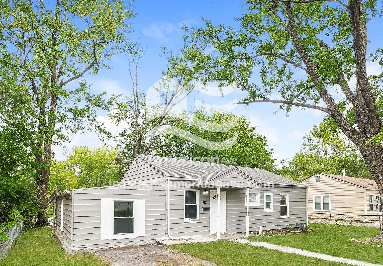 4 bed, 1.0 bath, 1104 sqft, $1,397 — Photo 2