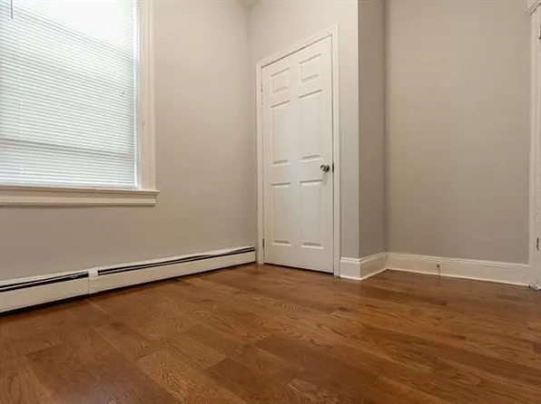 198 Myrtle Avenue image 16 of 24