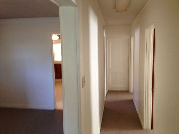 4th image of 111 W Phelps Dr