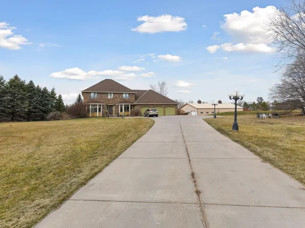 222 Medina Rd, Wayzata, MN 55391