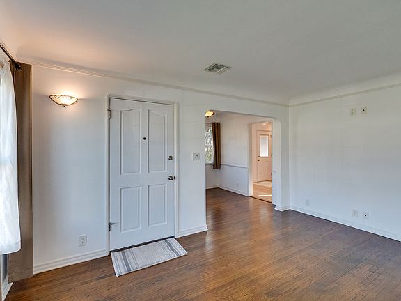 5th image of 6408 W 82nd St