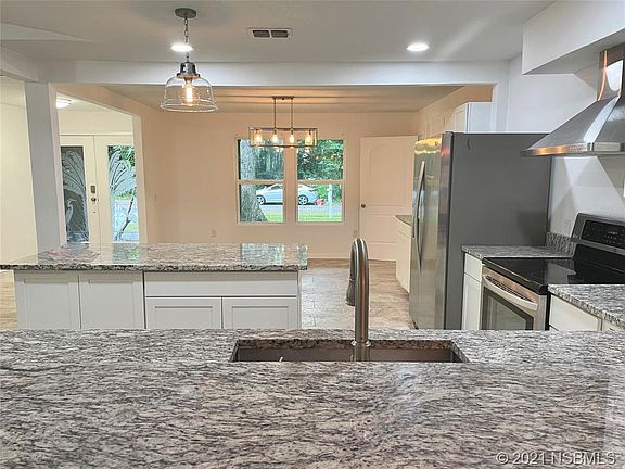 5th image of 840 Banbury Dr