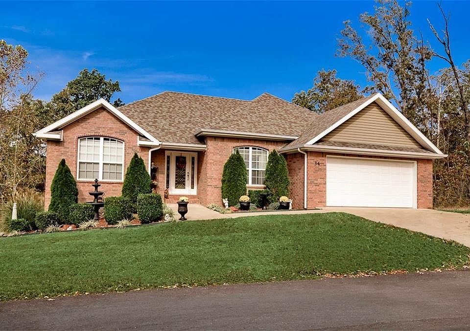 1st image of 34 Penzance Dr