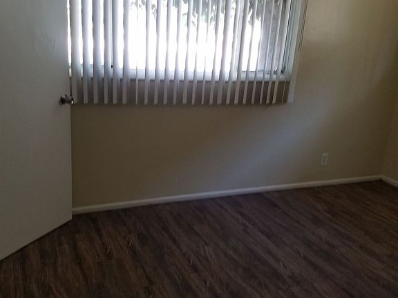 5th image of 312 N San Antonio Ave #2X2