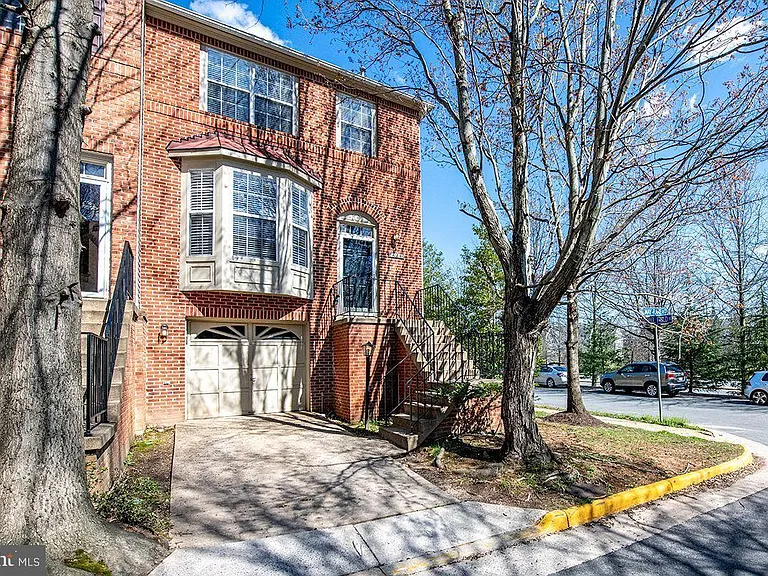 2415 Hay Rake Ct — Photo 1