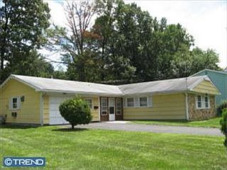 1st image of 295 Evergreen Dr