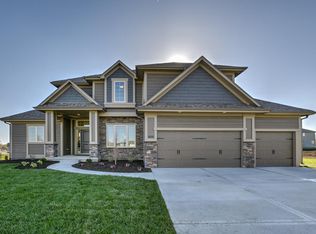 745 SW Admiral Byrd Dr, Lees Summit, MO 64082