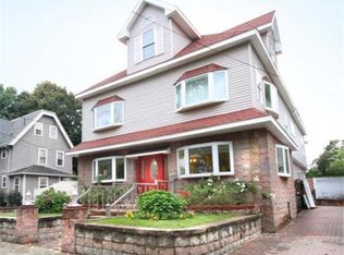 581 California St, Newton, MA 02460