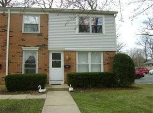 1081 Bristol Ct, Streamwood, IL 60107