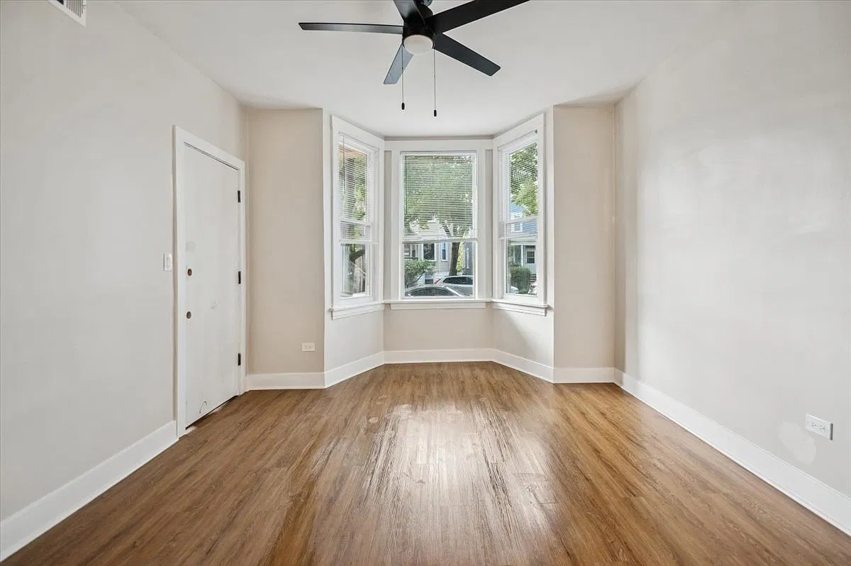 2 bed, 1000 sqft, $2,500 — Photo 1