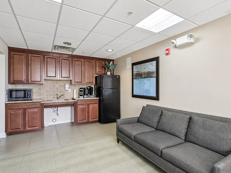 Summit Ridge Luxury Apartments — Photo 89
