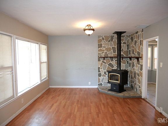 5th image of 101 Oakdale Dr