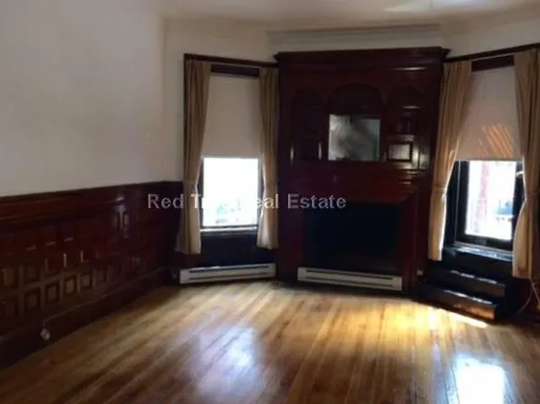 1061 Beacon St, Brookline, MA