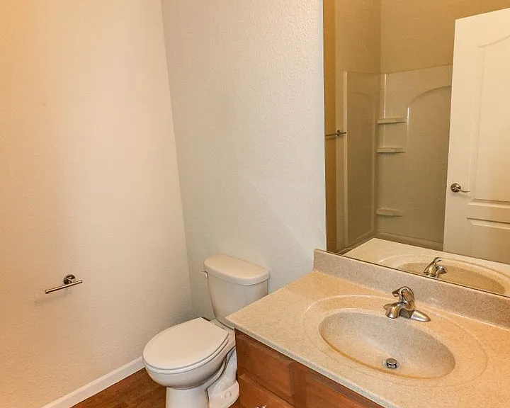 1024 Fremont — Photo 7