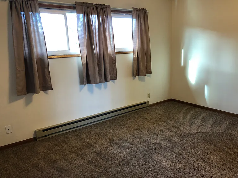 951 SW Church St #15 — Photo 4