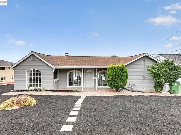 2nd image of 18473 Apricot Way