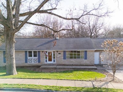 1930 Saint Clair Dr, Pekin, IL, 61554