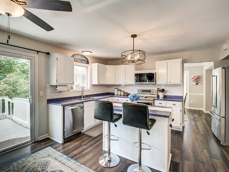 15744 Beau Ridge Dr — Photo 12