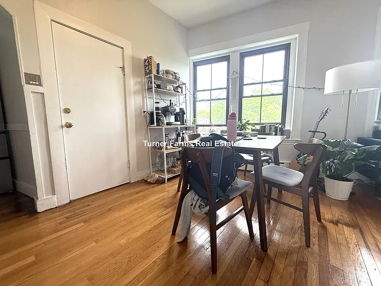 116 Willow St #4 — Photo 8