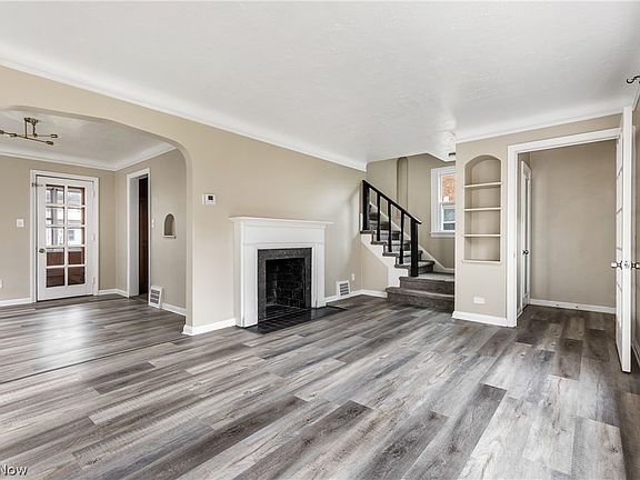 2nd image of 3668 Grosvenor Rd
