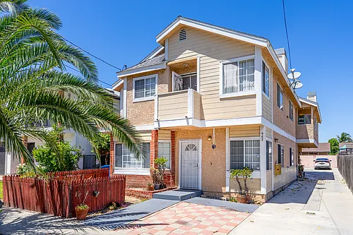 962 W Oliver St #1 Photo 1