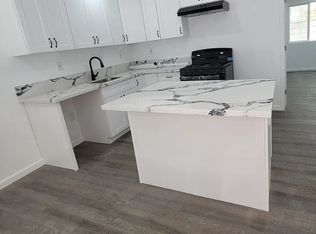 428 W 7th St #10, Long Beach, CA 90813