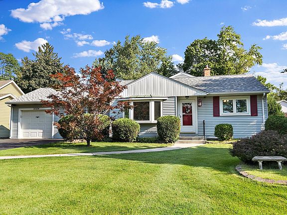 2nd image of 21274 W Starry Ln
