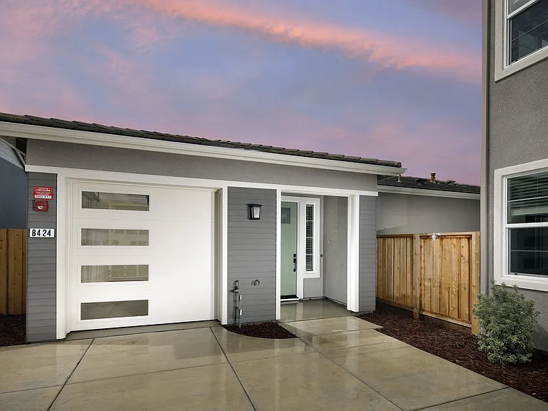 Sierra Vista — Photo 27