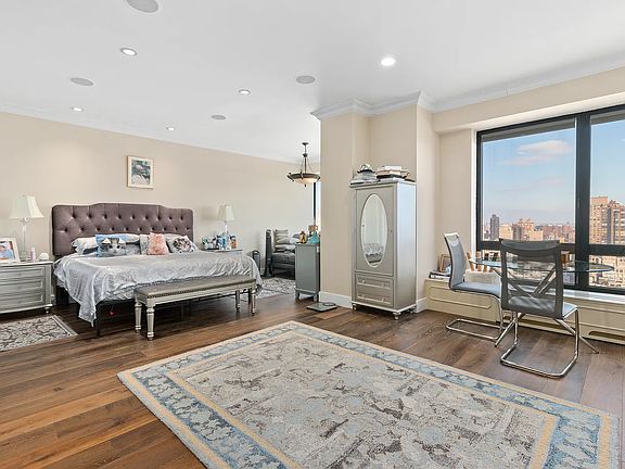 5th image of 530 E 76th St APT 36E