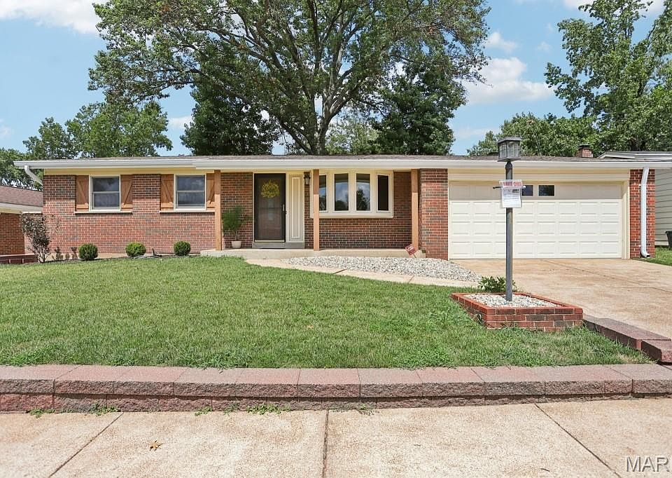 1st image of 2615 Camino Dr