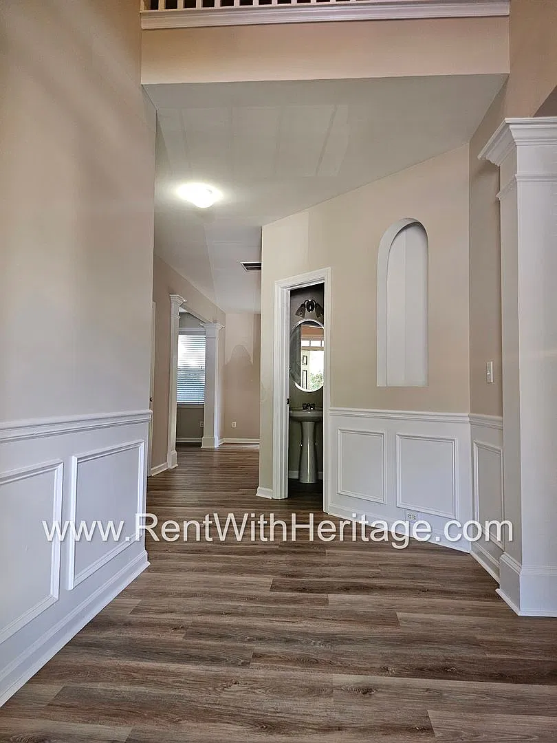 Stunning 4 bedroom /2.5 bath ...... Upgrades Galore.... In Popular Chapel Hill School district — Photo 3