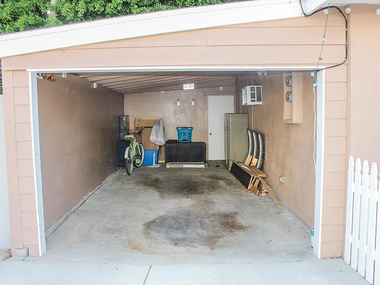 177 Virginia Pl #B — Photo 41