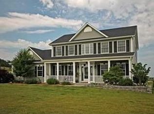 225 Reiter Rd, East Aurora, NY 14052