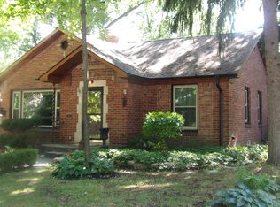 36 Fairwood Blvd, Pleasant Ridge, MI 48069