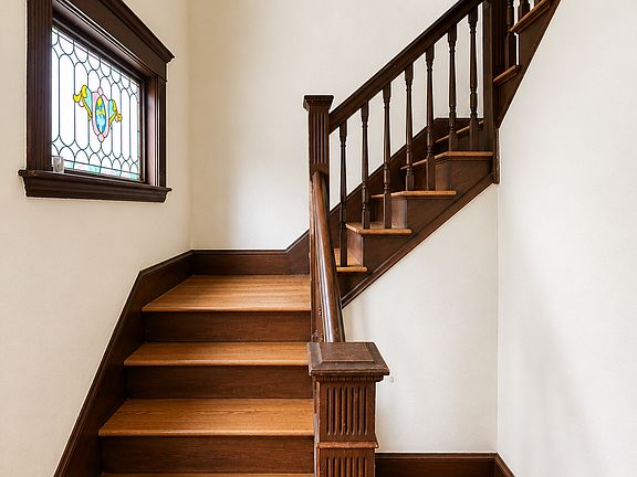 3rd image of 175 Beech St #2