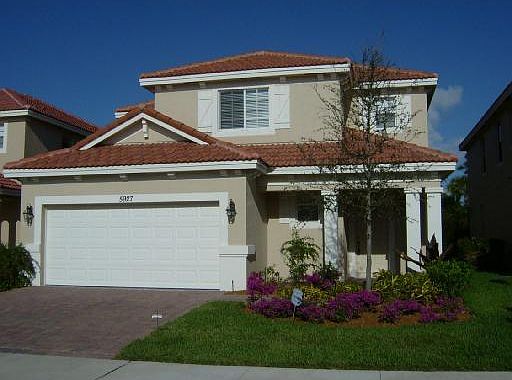 2nd image of 5927 SE Crooked Oak Ave
