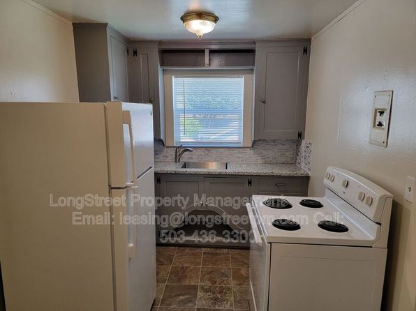 205 NW Kings Blvd APT 11