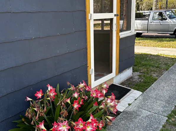 206 Hillcrest St, Lakeland, FL 33815