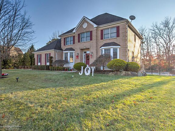 2nd image of 506 Plante Ave