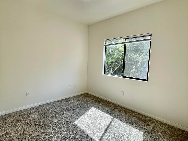 920 Lowena Dr #20 — Photo 9