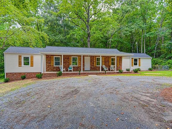2nd image of 3790 New Walkertown Rd