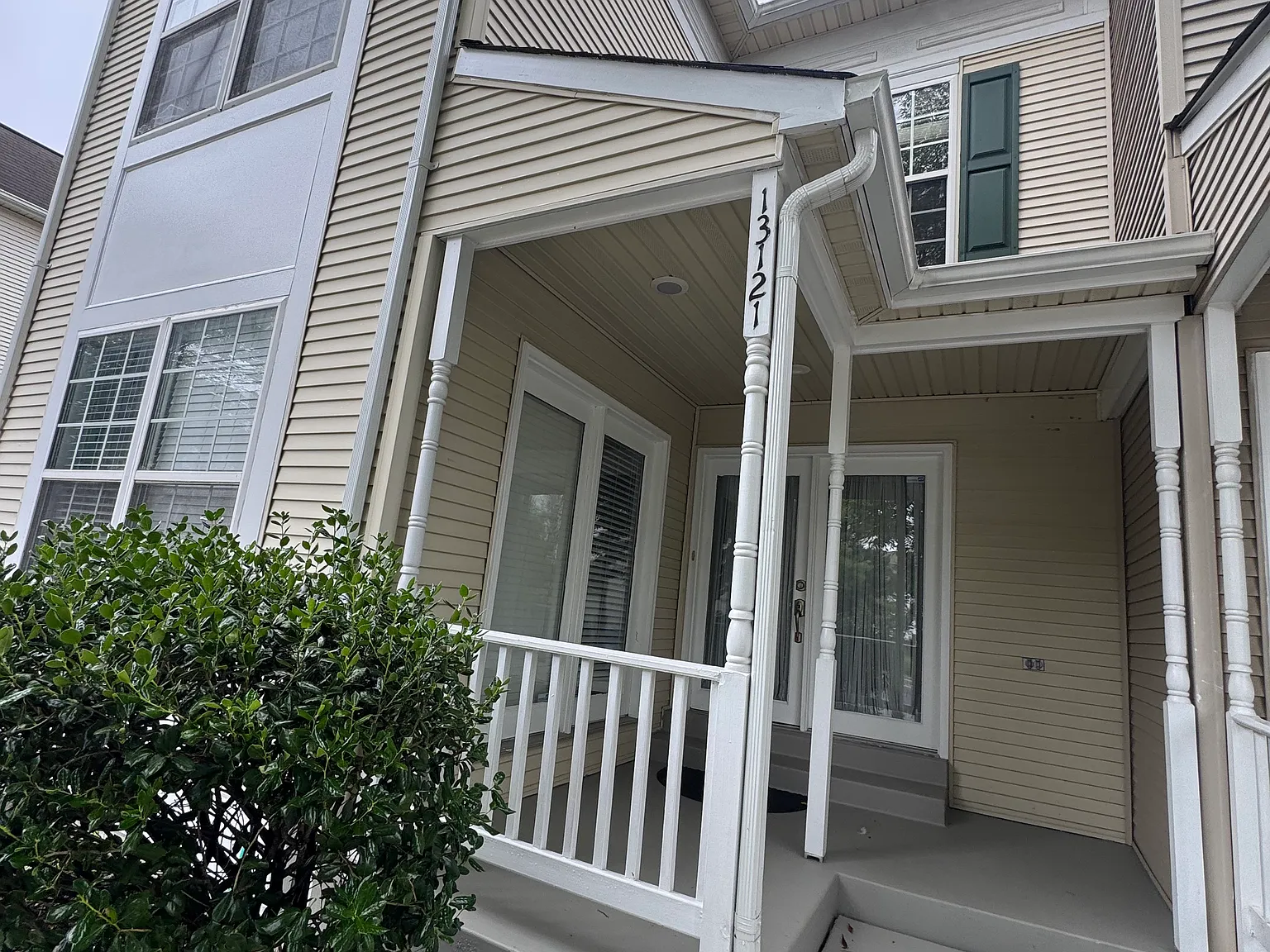 4 bed, 2280 sqft, $3,500 — Photo 2